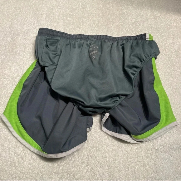 Nike Athletic Women’s Shorts Size Medium Sports short DRI-FIT - Picture 7 of 10